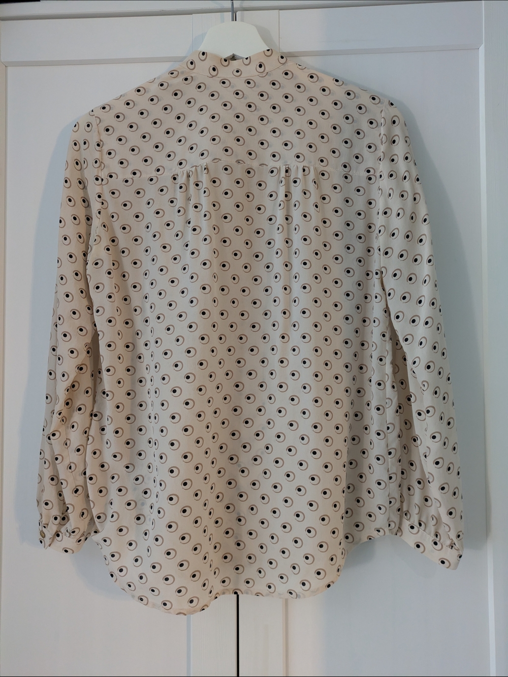 Club Monaco Silk Cream Button-Down Shirt with Circular Eye Print - Picture 2 of 7